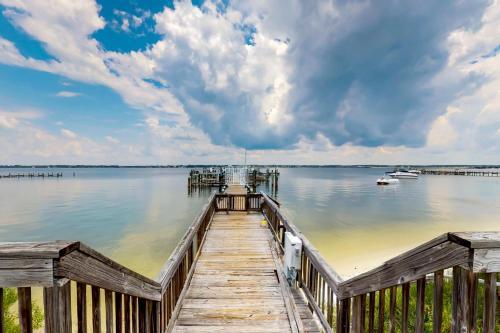 Navarre Bay Hideaway