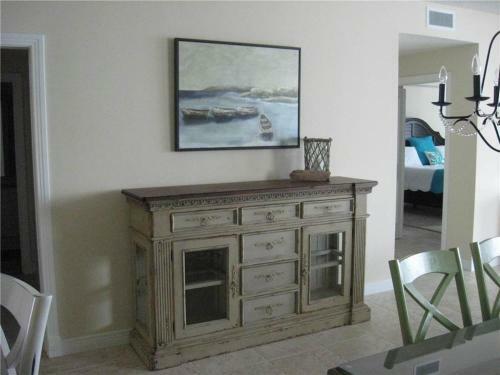 Beach Colony West 18e Condo