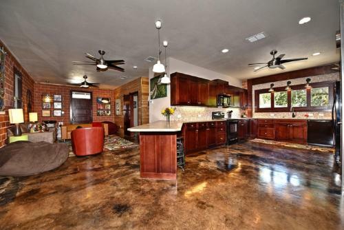 Comal Cottage On Union #297-b
