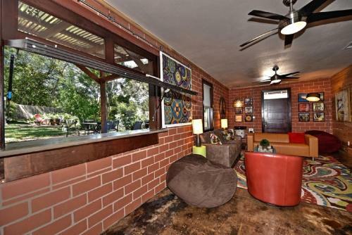 Comal Cottage On Union #297-b