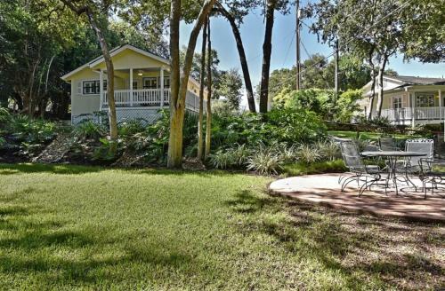 Comal River Cottages 415