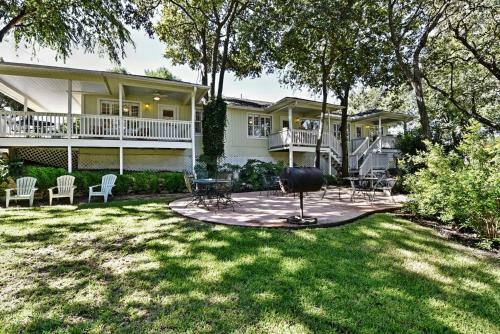Comal River Cottages 403b