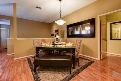 Apartamento Comal Camp Warneke Condo #151449