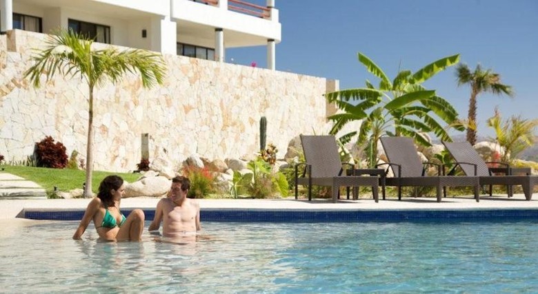 Hotel Alegranza Luxury Condominium Resort