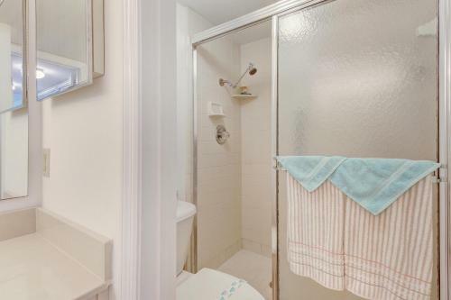 Sea Wood Coastal Hide Away