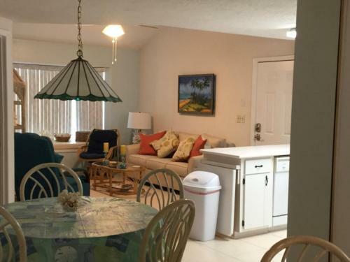Apartamento Oyster Quay Two-bedroom Townhouse #894