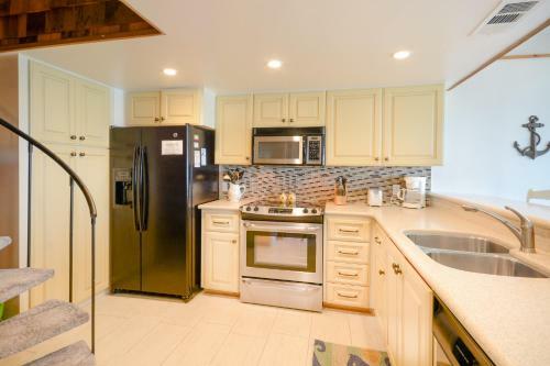 6007 S. Atlantic Avenue Home