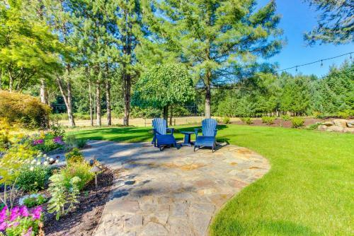 Parrett Mountain Farm House Retreat