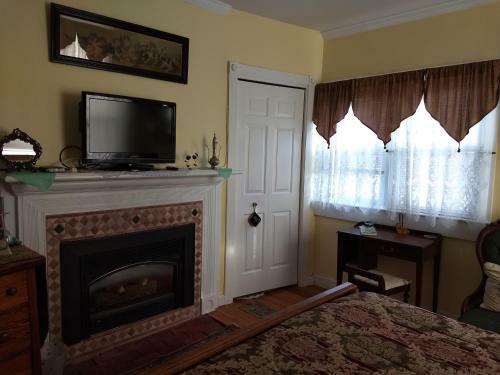Armistead Cottage Bed & Breakfast