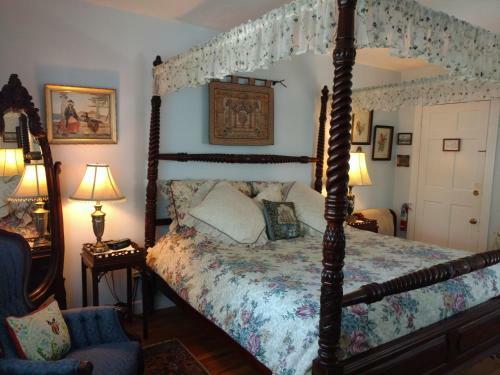 Armistead Cottage Bed & Breakfast