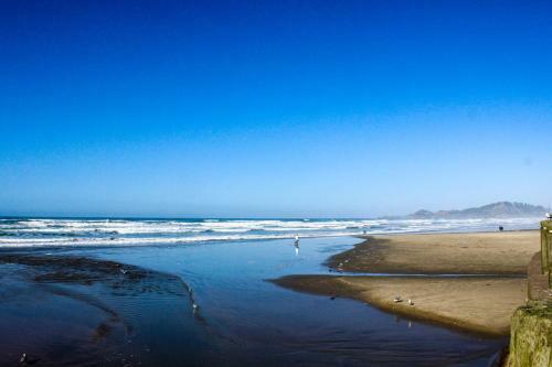 Nye Beach Bums Seaweed Bungalow #7