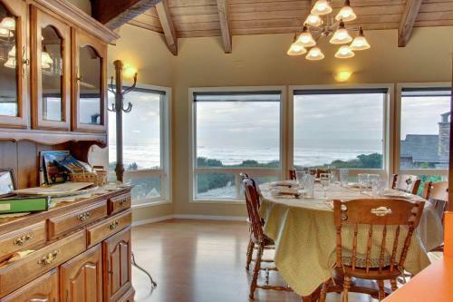 The Yaquina House