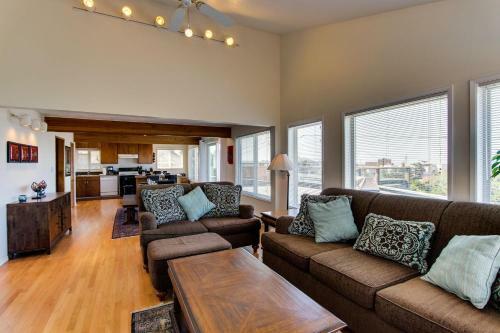 Newport's Cypress Oceanview Home