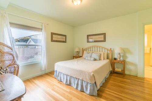 Cottage At Nye Beach Home