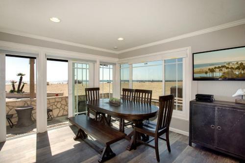 2314 W Ocean Front Ab (68217)