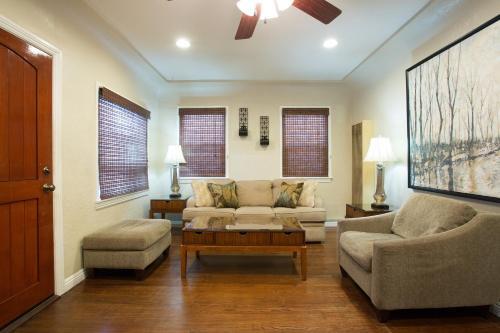128 39th Street A (68438)