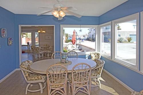 1101 W Bay Ave (68215)