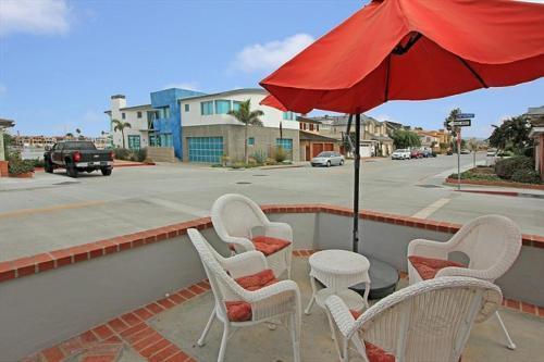1101 W Bay Ave (68215)