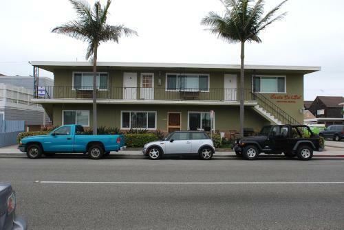 1727 W Balboa 4 (68108)