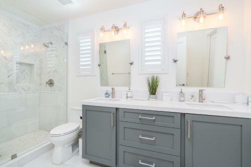 130 39th St. - 4 Bedroom Home