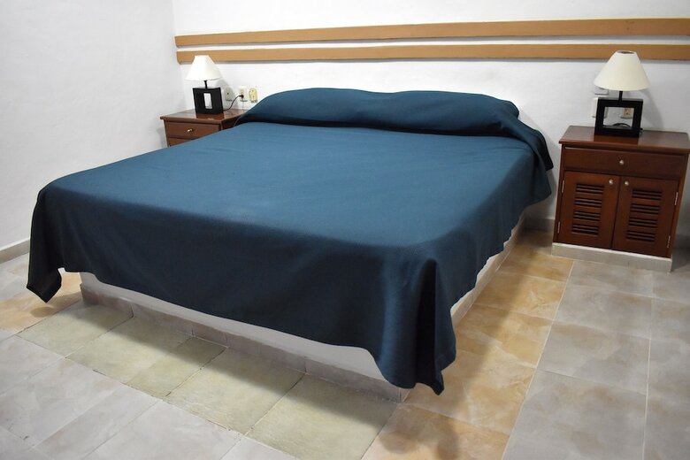 Hotel Plaza Almendros