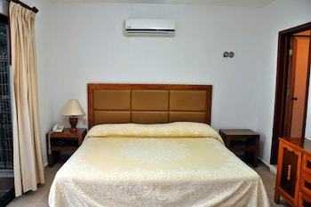Chac Chi Hotel And Suites