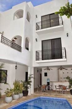 Chac Chi Hotel And Suites