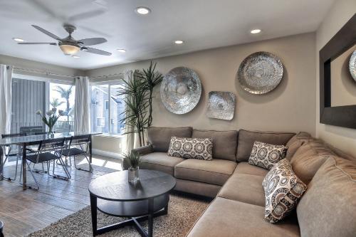 Newport Beach - Triplex