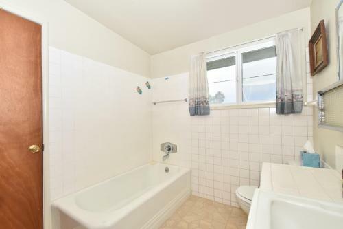 6504 W Ocean Front Lei