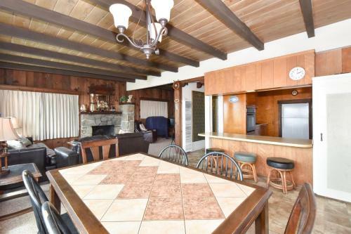 6504 W Ocean Front Lei