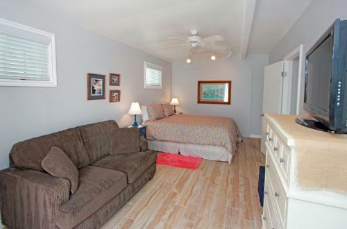 1759 Miramar (68104)