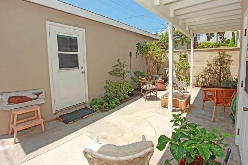 1009 W. Bay Ave (68433)