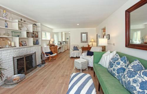 1009 W. Bay Ave (68433)