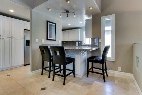 Newport Peninsula Beach House
