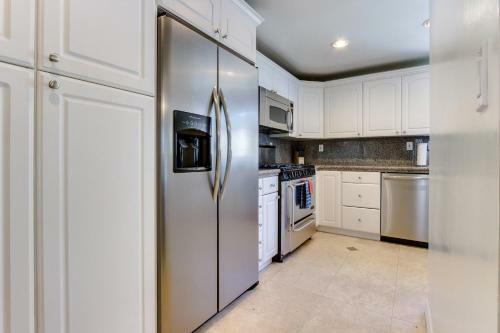 Newport Peninsula Beach House