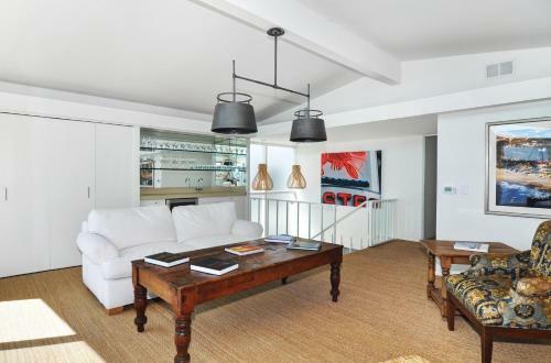 1006 South Bayfront 4 Bedroom Home