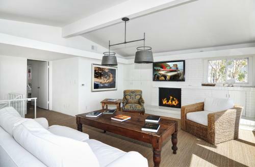 1006 South Bayfront 4 Bedroom Home