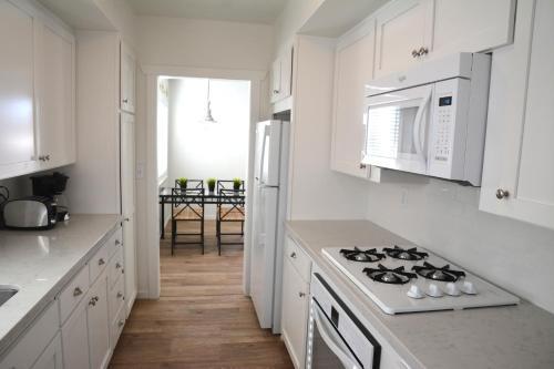 118 40th St Ab (68418)