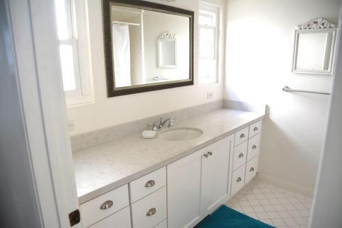 118 40th St Ab (68418)