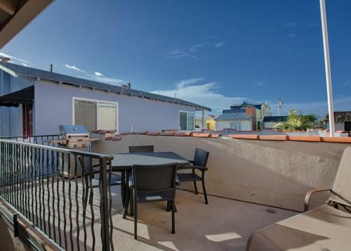 128 39th Street B (68439)