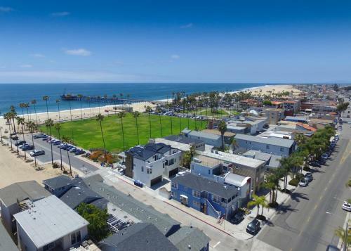 926 E Ocean Front (68456)