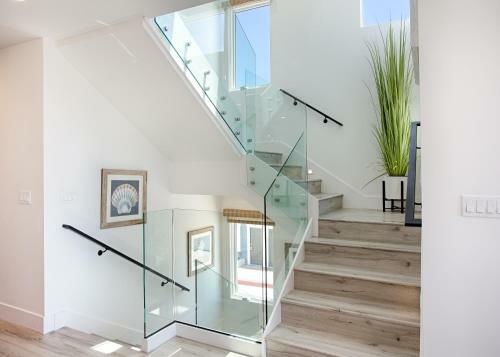 926 E Ocean Front (68456)