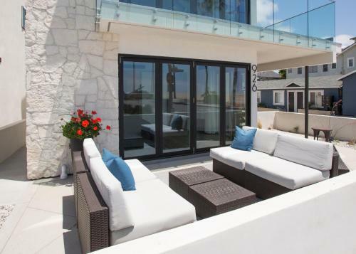 926 E Ocean Front (68456)