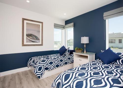 926 E Ocean Front (68456)