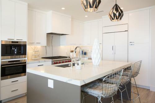 926 E Ocean Front (68456)