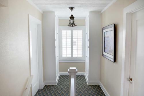 1400 South Bayfront 5 Bedroom Home