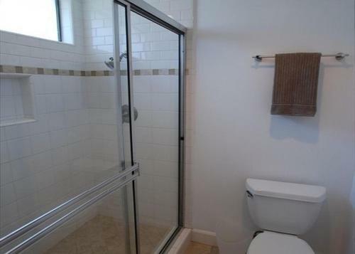 3112 W Ocean Front B (68190)