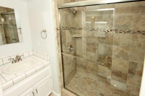 1404 W Ocean Front C (68167)