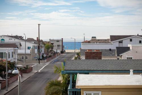 303.5 35th St (68220)