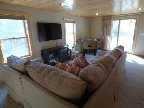 Vacation: Powder Ridge Chalet